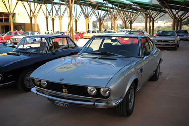 AUTO CLASSICHE ovvero la loro modernit&agrave; in mostra con tanti modelli del passato. Fotografie di Giulio Azzarello &copy;2014.