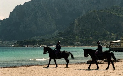 MONDELLO fotografie di Giulio Azzarello ©2021. MONDELLO fotografie di Giulio Azzarello ©2021.