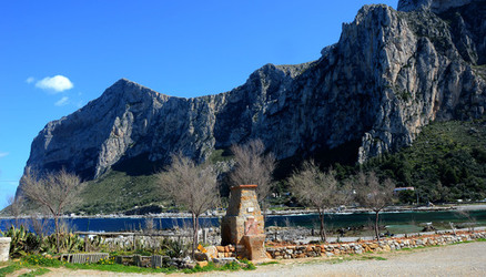 CAPO GALLO riserva marina e naturalistica a Palermo panoramiche e particolari. Fotografie di Giulio Azzarello ©2014. CAPO GALLO riserva marina e naturalistica a Palermo panoramiche e particolari. Fotografie di Giulio Azzarello ©2014.