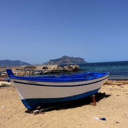 BARCHE. Fotografie di Giulio Azzarello &copy;2022.