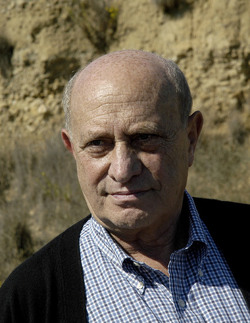 ARNALDO POMODORO artista scultore contemporaneo. Fotografie di Giulio Azzarello &copy;2014.