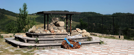 IL PARCO DELLA MEMORIA DI MONTESOLE Marzabotto . Fotografie di Giulio Azzarello &copy;2014.