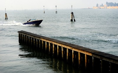 VENEZIA fotografie di Giulio Azzarello ©2020. VENEZIA fotografie di Giulio Azzarello ©2020.