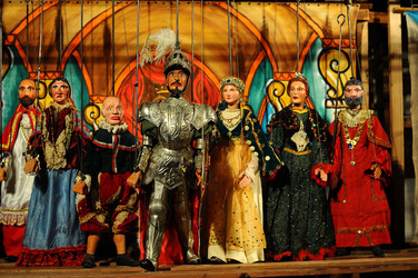 TRADIZIONI IN VIAGGIO mostra di pupi di Mimmo Cuticchio. Fotografie di Giulio Azzarello &copy;2014.