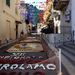 MONDELLO. Fotografie di Giulio Azzarello &copy;2022.