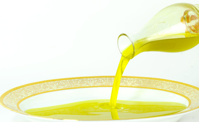 OLIO DI OLIVA di Sicilia. Fotografie di Giulio Azzarello &copy;2016.