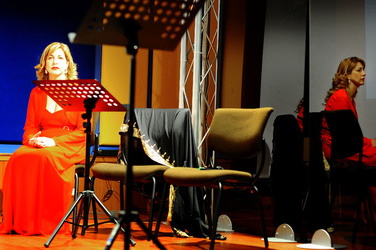 SPETTACOLO di Sara Favar&ograve; e della sua compagnia. Fotografie di Giulio Azzarello &copy;2015 2016.