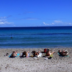 MONDELLO fotografie di Giulio Azzarello ©2021. MONDELLO fotografie di Giulio Azzarello ©2021.