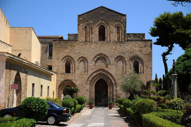 CHIESA E CHIOSTRO DELLA MAGIONE a Palermo panoramiche e particolari. Fotografie di Giulio Azzarello ©2014. CHIESA E CHIOSTRO DELLA MAGIONE a Palermo panoramiche e particolari. Fotografie di Giulio Azzarello ©2014.