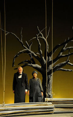 TEATRO stabile BIONDO di Palermo. Primo spettacolo stagione 2015 2106. Foto di Giulio Azzarello &copy;.