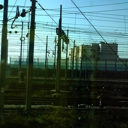 TRENO fotografie di Giulio Azzarello ©2020. TRENO fotografie di Giulio Azzarello ©2020.