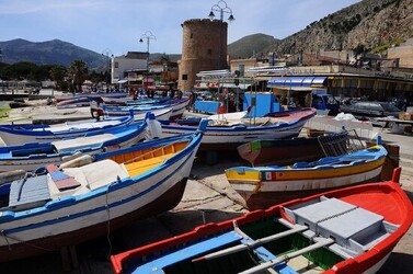 MONDELLO in Sicilia a Palermo. Fotografie di Giulio Azzarello ©2014.