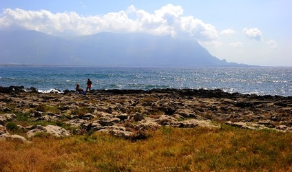 PAESAGGIO SICILIANO di MARE. Fotografia di Giulio Azzarello &copy;2018.