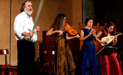 CARLO MAGNO spettacolo epico di e con Mimmo Cuticchio. Fotografie di Giulio Azzarello &copy;2014.