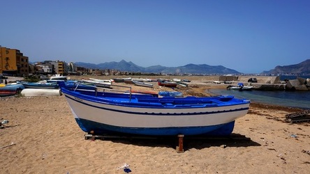 BARCHE. Fotografie di Giulio Azzarello ©2022.