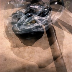 STILL LIFE ASSURDI fotografie di Giulio Azzarello ©2021. STILL LIFE ASSURDI fotografie di Giulio Azzarello ©2021.