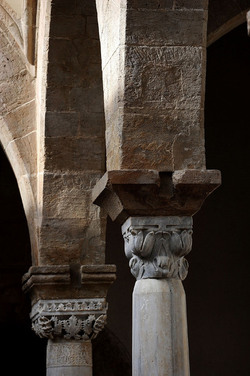 LOGGIATO arabo normanno allo Steri di Palermo. Fotografie di Giulio Azzarello &copy;2014.