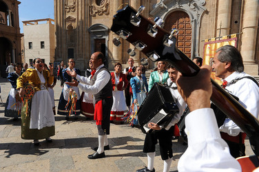 GRUPPO FOLK SICILIANO a Marsala. Fotografie di Giulio Azzarello &copy;2014.