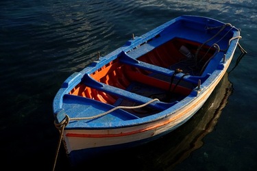 BARCHE. Fotografie di Giulio Azzarello ©2022. BARCHE. Fotografie di Giulio Azzarello ©2022.