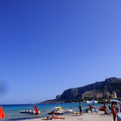 MONDELLO. Fotografie di Giulio Azzarello ©2022.