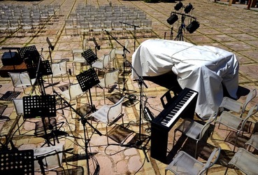 BACKSTAGE fotografie di Giulio Azzarello ©2020.