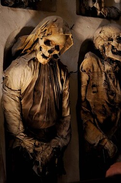 LE CATACOMBE dei cappuccini a Palermo in Sicilia. Fotografie di Giulio Azzarello &copy;2014.