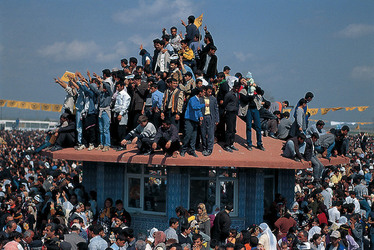 IL NEWROZ CURDO nel curdistan turco alcuni momenti fotografie di Giulio Azzarello ©2014. IL NEWROZ CURDO nel curdistan turco alcuni momenti fotografie di Giulio Azzarello ©2014.