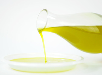 OLIO DI OLIVA di Sicilia. Fotografie di Giulio Azzarello &copy;2016.