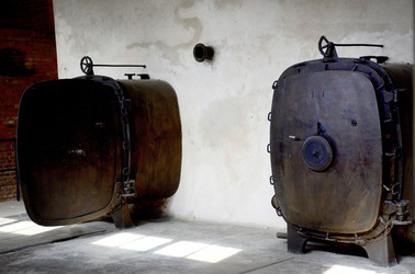 AUSCHWITZ BIRKENAU il percorso della memoria e i documenti. Fotografie di Giulio Azzarello &copy;2016.