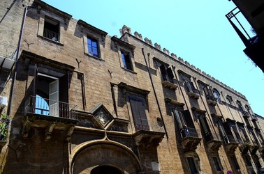 CENTRO STORICO di PALERMO fotografie di Giulio Azzarello &copy;2019.