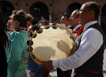 GRUPPO FOLK SICILIANO a Marsala. Fotografie di Giulio Azzarello &copy;2014.