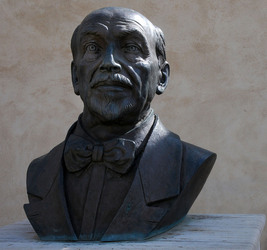 LUIGI PIRANDELLO il parco e la casa museo. Fotografie di Giulio Azzarello ©2014.