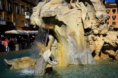 PIAZZA NAVONA Roma. Fotografie di Giulio Azzarello ©2020. PIAZZA NAVONA Roma. Fotografie di Giulio Azzarello ©2020.