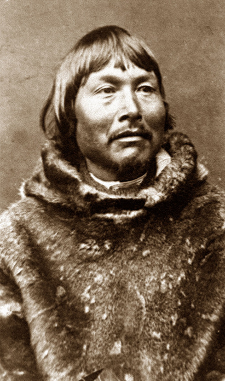 UOMO IN ABBIGLIAMENTO INUIT