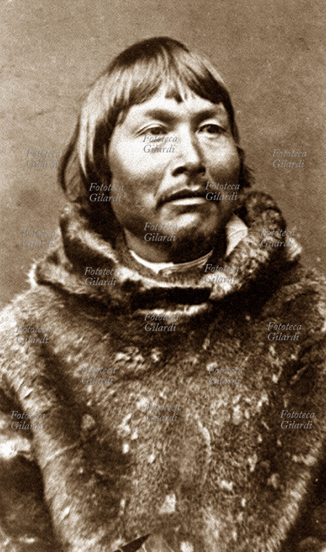 ANTROPOLOGIA uomo inuit. Collezione Enrico H. Giglioli. Fotografia acquistata a Parigi, maggio 1882