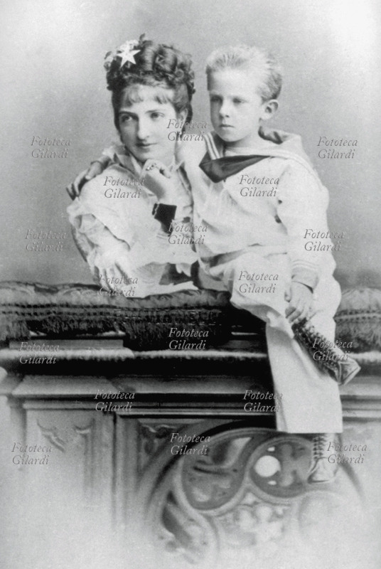 Margherita of Savoy with the son Vittorio Emanuele. Italy, 1875.