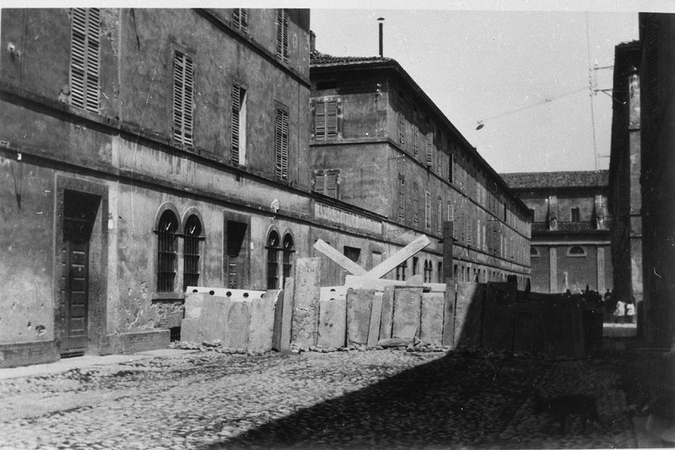 BARRICATE ANTIFASCISTE VIA DELLA SALUTE