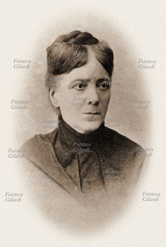 Laura BON (1827-1904) attrice drammatica, fu amante di Vittorio Emanuele II. Ritratto fotografico in età matura . Morì a Venezia a 77 anni il 24 luglio 1904