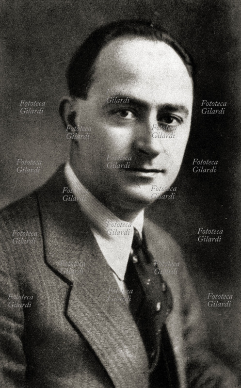 Enrico FIRM (1901-1954) prize Nobel for the physical in 1938, portrait of three quarters the same year of the Prize.