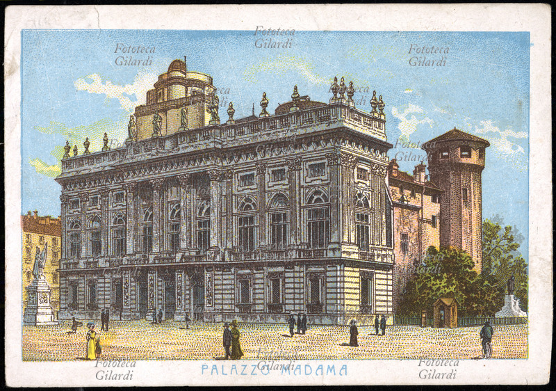 TORINO Veduta di Palazzo Madama, la facciata barocca realizzata nel 1716-1718 da Filippo Juvarra (7 marzo 1678 – 31 gennaio 1736), architetto di corte. Lo scorcio lascia intravedere la Casaforte degli Acaja sul retro dell\