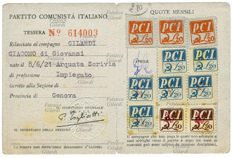PCI La tessera del Partito Comunista Italiano del 1946: interno della tessera N° 614003 appartenuta ad Ando Gilardi, con timbro a secco e firma del segretario Palmiro Togliatti. Sulla destra il casellario per l\