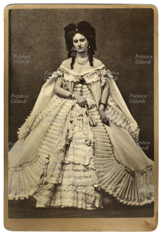 The contessa of Castiglione, famous Florentine beauty, in a photographic portrait to entire figure. Between its numerous lovers they are cited also Napoleon III and i siblings Alphonse and Gustave von Rothschild. (Virginia Oldoini contessa of Castiglione, 1837-99)