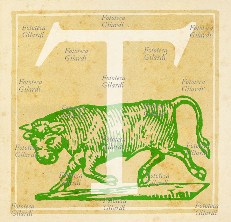 TORO capolettera T con segno zodiacale del Toro (21 aprile-20 maggio). Illustrazione digitale realizzata assemblando elementi a stampa del XIX secolo. Elena Piccini/Fototeca Gilardi, Italia 2017