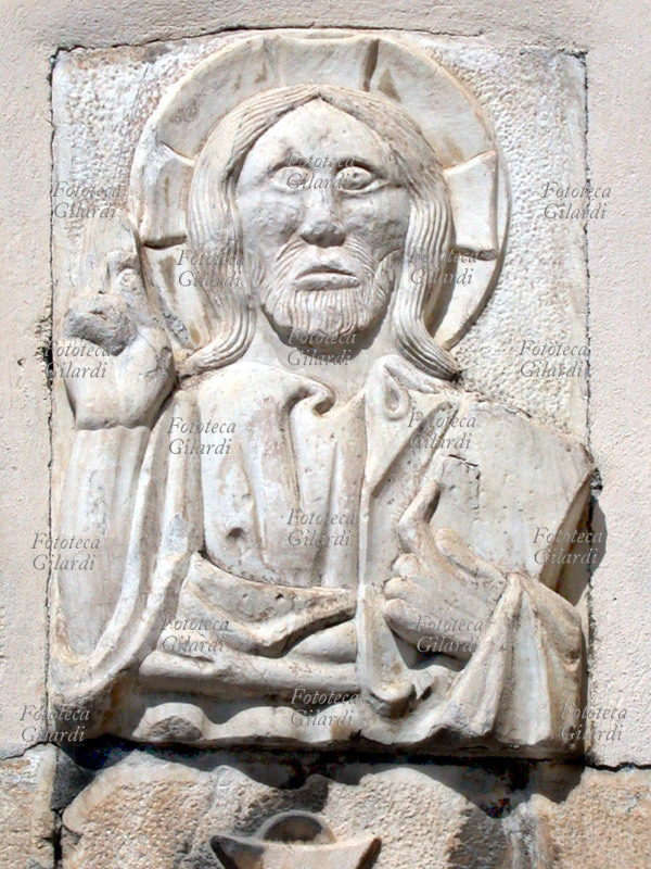 CRISTO BENEDICENTE a Bormio, pietra centrale dell\