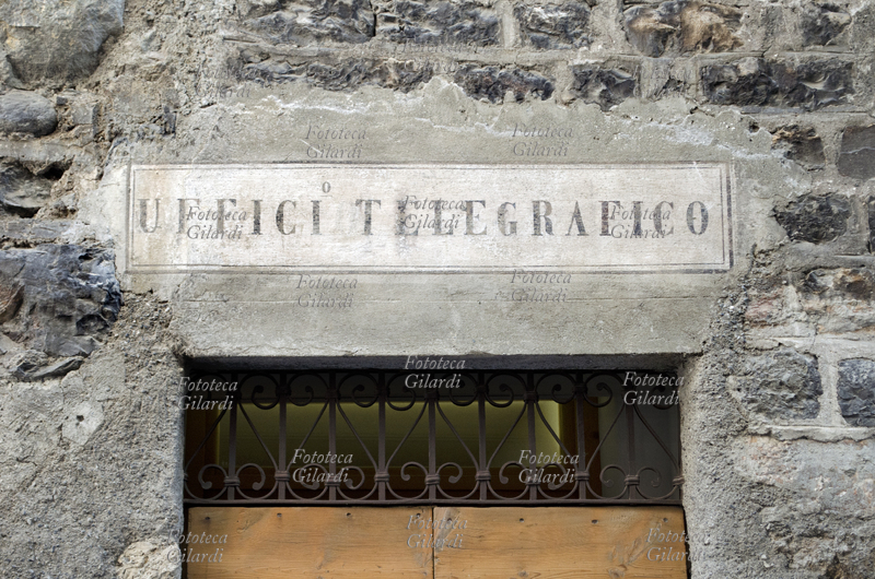 UFFICI° TELEGRAFICO vecchia insegna dipinta a mano direttamente sull\