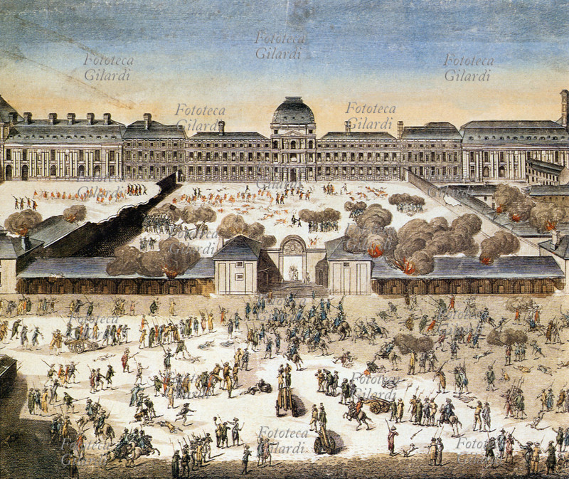 RIVOLUZIONE FRANCESE I rivoluzionari francesi assaltano il Palazzo delle Tuileries, con cannoni e fucili, il 10 agosto 1792. Acquaforte colorata coeva, Francia XVIII secolo.