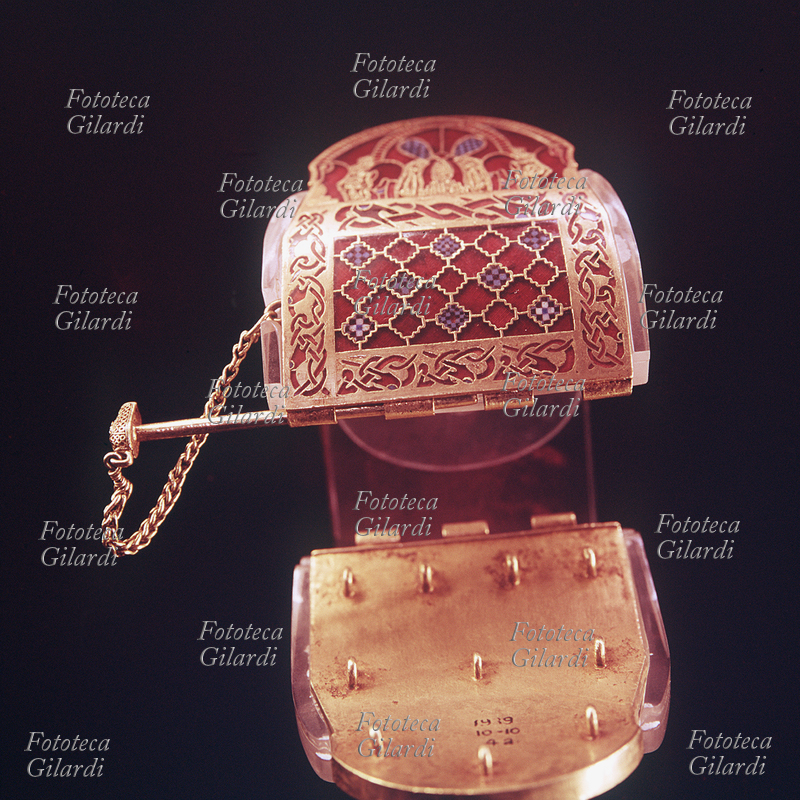 VICHINGHI fermaglio da tunica, ritrovato nella nave- tomba di un principe d\