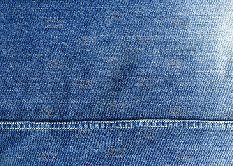 STOFFA JEANS - dettaglio cucitura orizzontale.