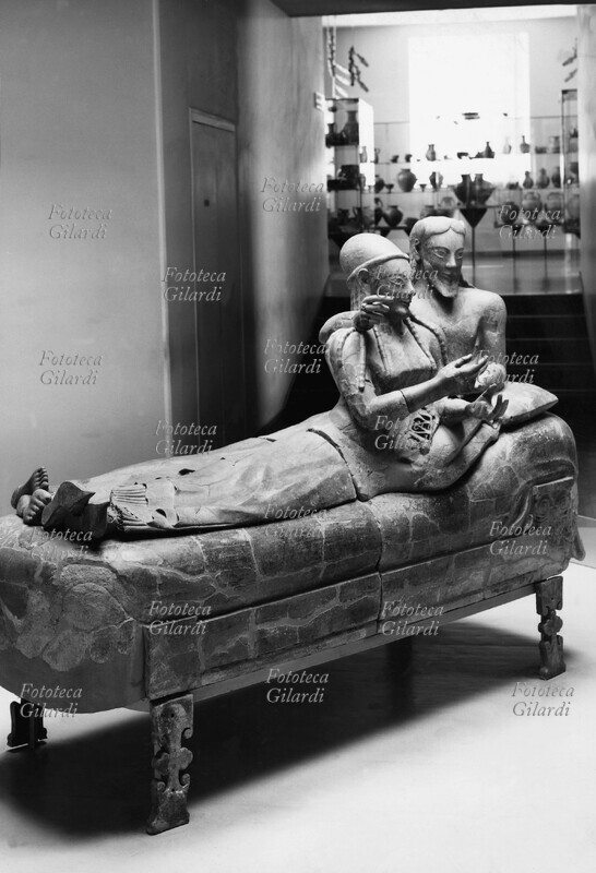 ETRUSCHI Sarcofago in terracotta detto \