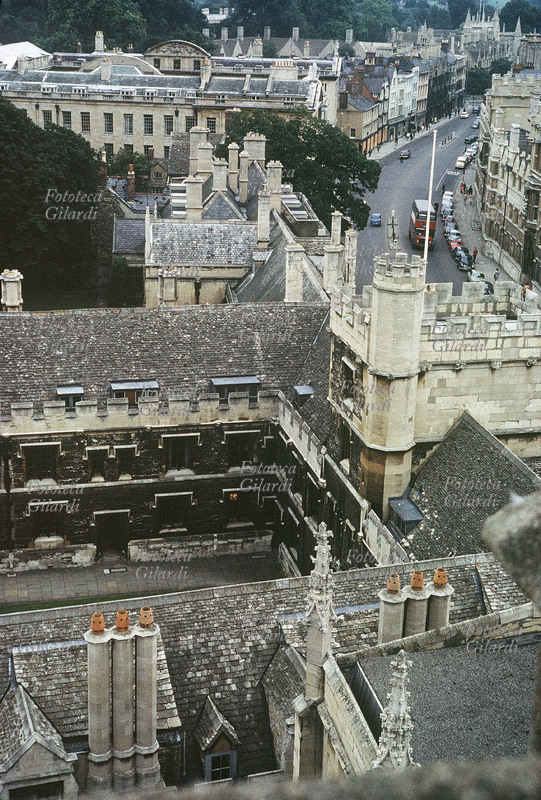OXFORD Veduta della High Street dalla St. Mary Church. Fotografia, 1967